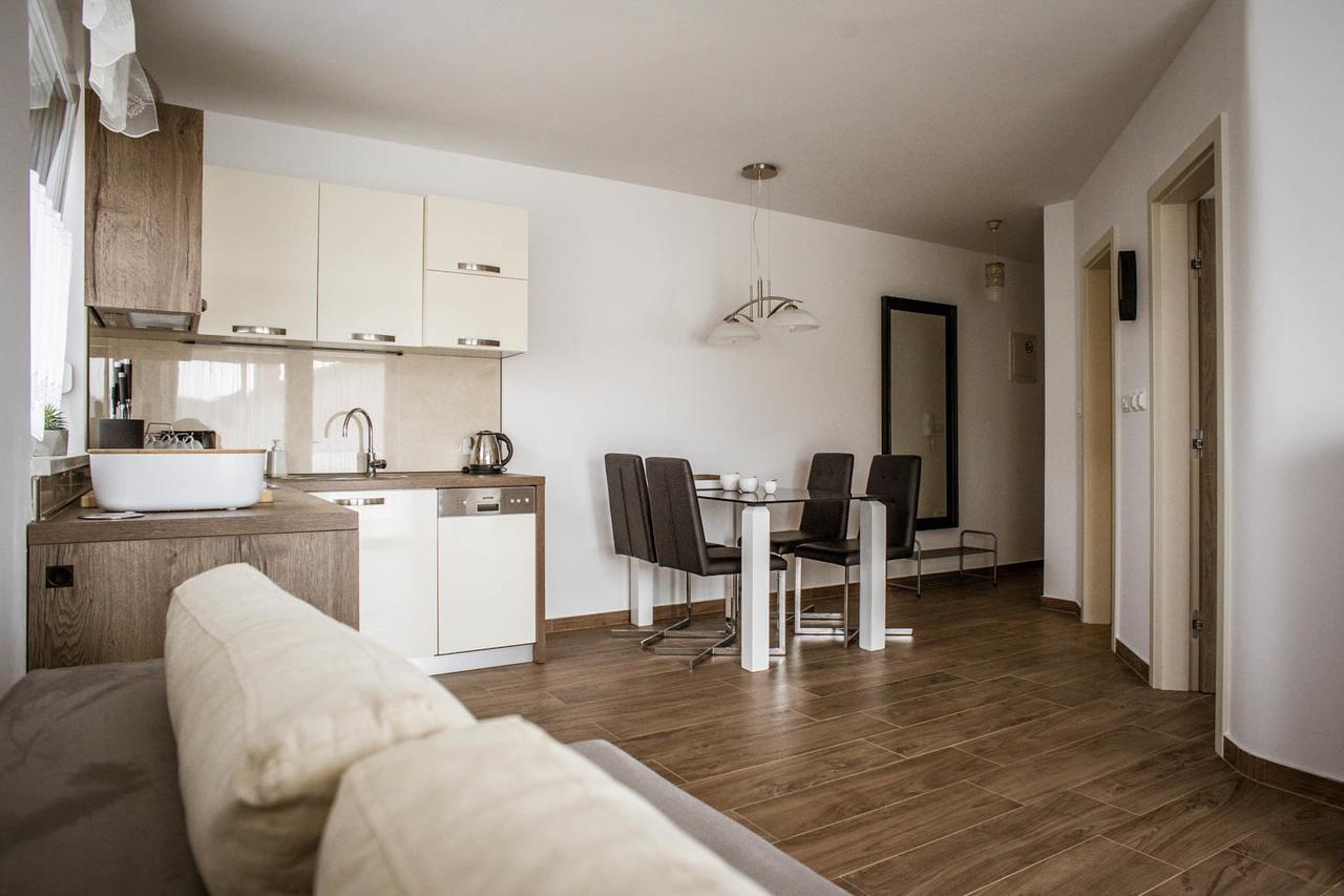 Marco Apartments Fažana Buitenkant foto