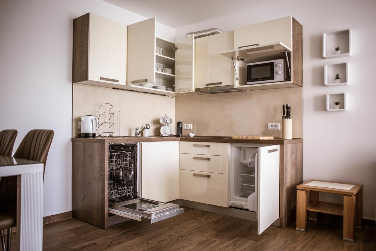 Marco Apartments Fažana Buitenkant foto
