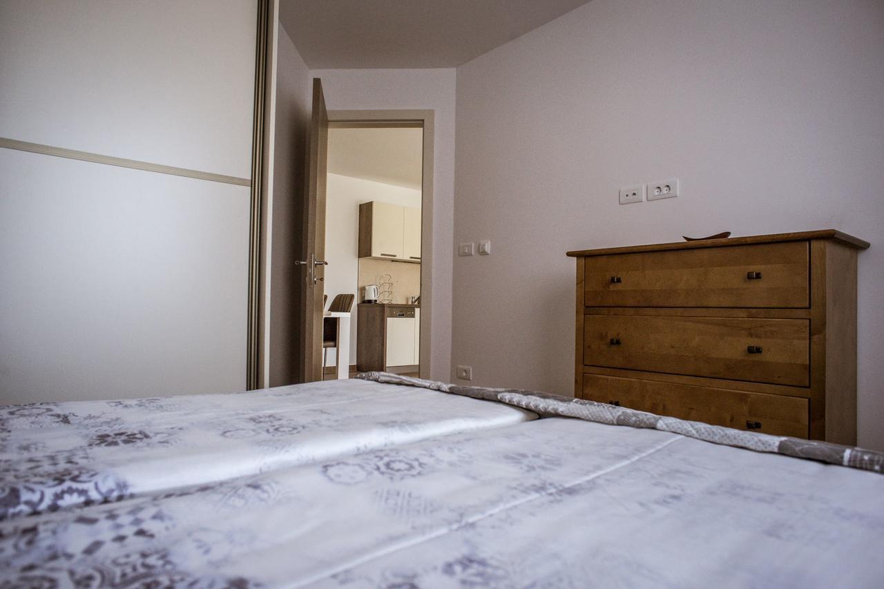 Marco Apartments Fažana Buitenkant foto